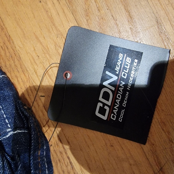 New with tags CDN jeans kid size small - Picture 4 of 4